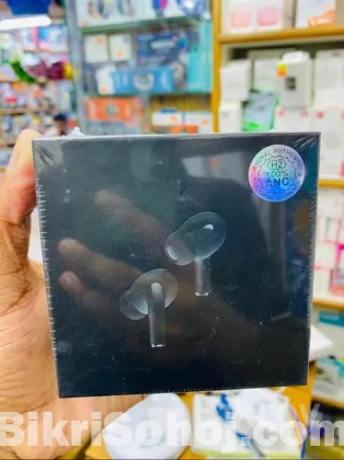 Apple 2nd gen Dubai Edition Airpods